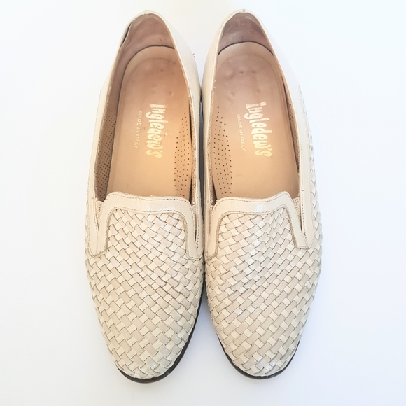 Pleated Leather White Loafers, Size 8 - Picture 2 of 6